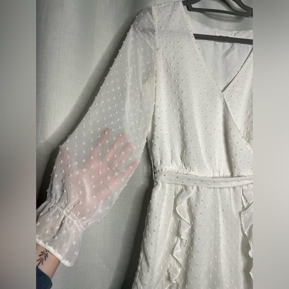 BB Dakota White Swiss Dot Long Sleeve Romper Small - Picture 5 of 8